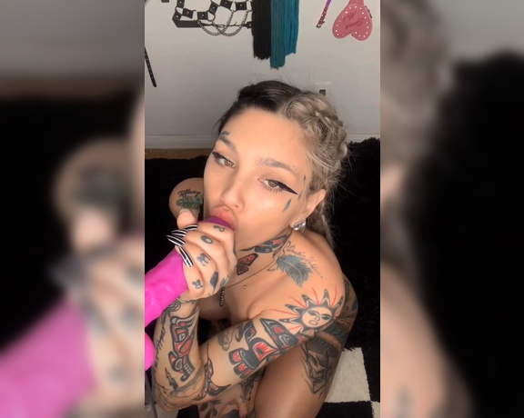 Taylor white aka Taylorwhitetv OnlyFans - A lil clip from my 25 minute video , idk if ima post the whole thing it’s sooooo long & my face when