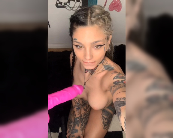 Taylor white aka Taylorwhitetv OnlyFans - A lil clip from my 25 minute video , idk if ima post the whole thing it’s sooooo long & my face when