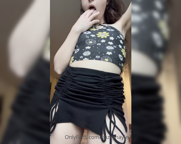 Hayley aka Hazeyhayley OnlyFans - I got a new outfit and I really want you to rip it off of me