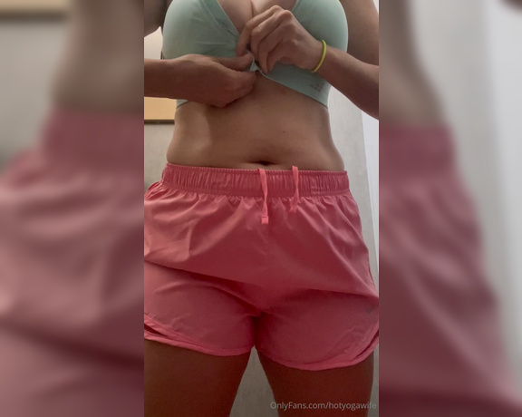 Hotyogawife OnlyFans - Here my dressing room vid! Hope you enjoy!