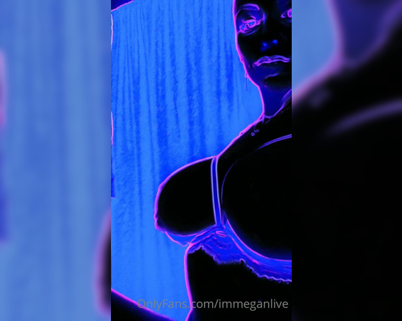Immeganlive OnlyFans - Some more 80s night fluo lights play!