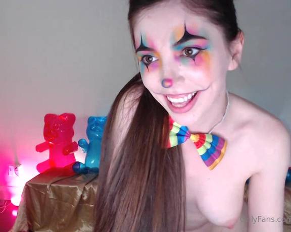 Lilcanadiangirl OnlyFans - Halloween Clown Show Recording October 2020 ~ 21mins!