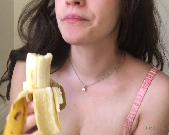 Quinn Finite aka Quinnfinite OnlyFans - Enjoy these clips of me slowly revelling in this very ripe banana 3 2