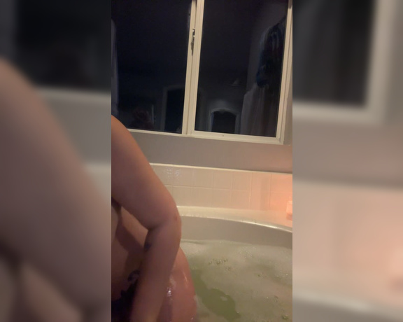 Sexy Lil Mami aka Bibisworld OnlyFans - Stream started at 02262023 0547 am Bubble bath