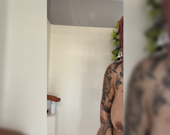 Sexy Lil Mami aka Bibisworld OnlyFans - Live shower with my new toy