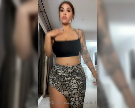 Sexy Lil Mami aka Bibisworld OnlyFans - A little dance for you Bebe