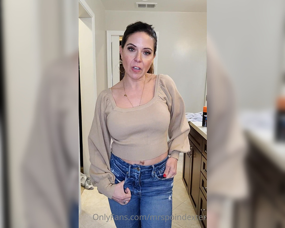 Mrs Poindexter aka Mrspoindexter OnlyFans - I made a little chatty video before my neighbors birthday party but forgot to post Easter outfit i