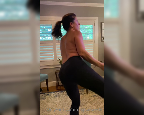 Mrs Poindexter aka Mrspoindexter OnlyFans - Requested vid, a workout video I thought these would be fun, although in the past, workout videos g