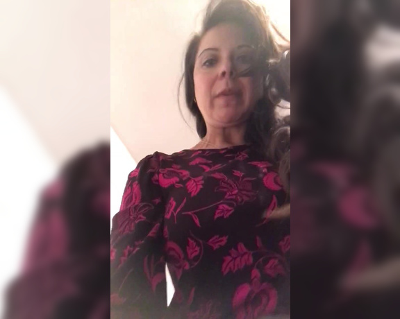 Mrs Poindexter aka Mrspoindexter OnlyFans - OK, did a quick video after work dress downup sorry if i look harried and distracted! its not you,