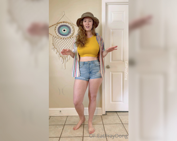 Eatpraydong OnlyFans - Ive had a few requests for an outfit try on so I figured thats a perfect Monday afternoon video 2