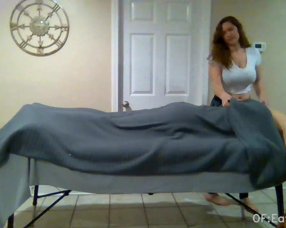 Eatpraydong OnlyFans - Here’s the footage from Massage Monday! We’re still figuring out the best way to have it set up, but