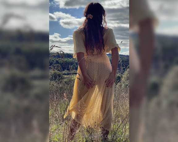 Pixei OnlyFans - Do you like the way the sunlight shines through my dress