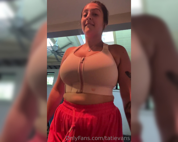 Tati Evans aka Tatievans OnlyFans - What would you do if you saw me at the gym like this