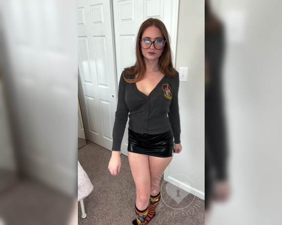 Felicity Freckle aka Felicity_freckle OnlyFans - I don’t know what Quidditch position you play, but you sure look like a keeper I think that’s enou