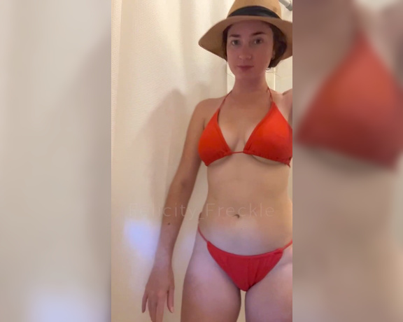 Felicity Freckle aka Felicity_freckle OnlyFans - Mostly staying out of the sun cause my freckly butt isn’t made for mass sun exposure 1