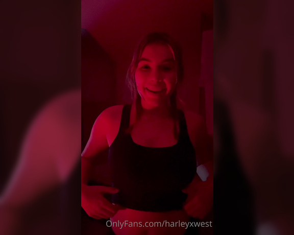 Harley West aka Harleyxwest OnlyFans - Press play