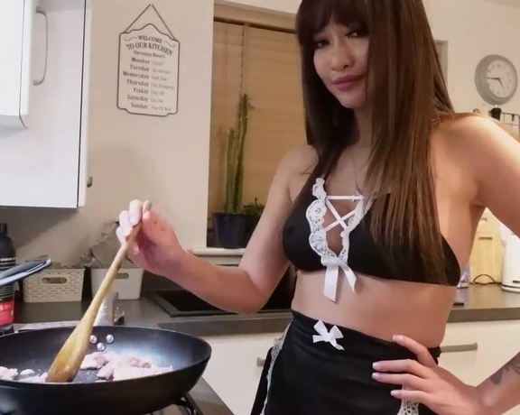 Miss Reina T aka Missreinat OnlyFans - Cooking in my maid outfit! Chicken noodles!