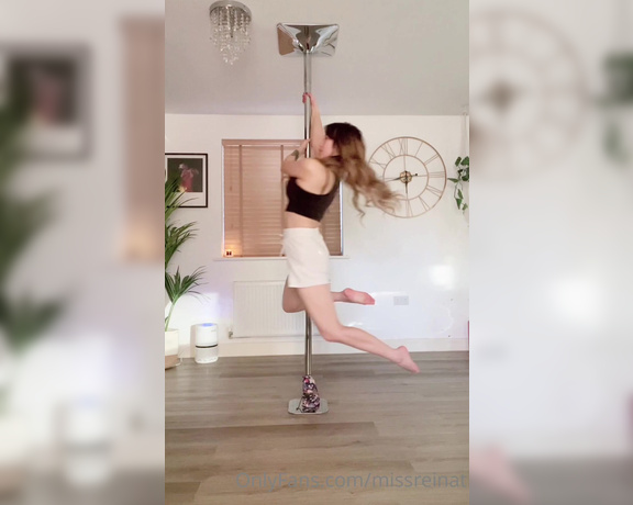 Miss Reina T aka Missreinat OnlyFans - Practicing at home