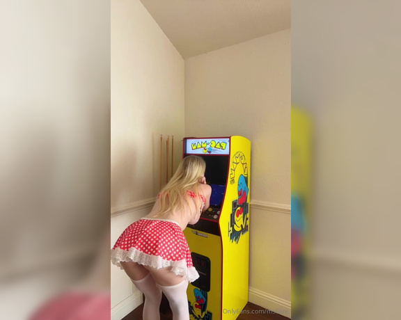Msfiiire OnlyFans - POV You Come Home To Your Step Daughter Playing Pac Man On Halloween Night What Ya Doin 19f