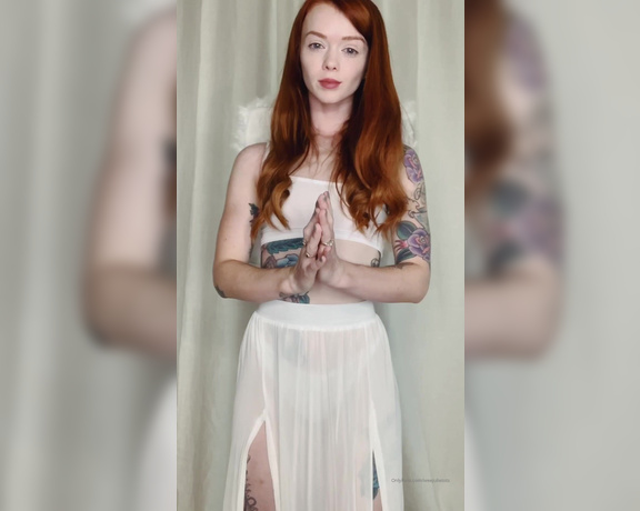 Weejulietots OnlyFans - Angelic as fuck I hummed and hawed over if I should post a really naughty video to your DMs it’