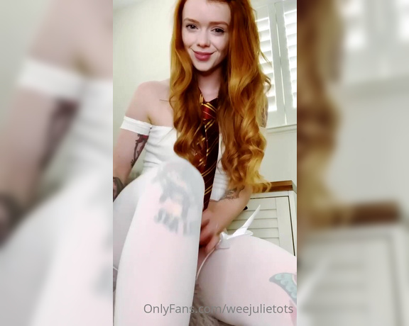Weejulietots OnlyFans - Last week of Hogwarts Its always a good morning if you start it off with some stockings