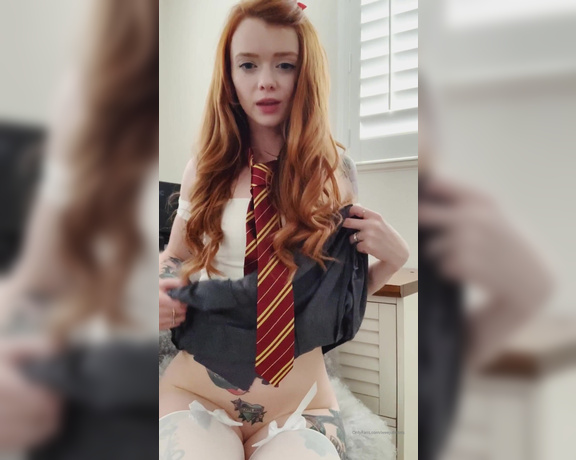 Weejulietots OnlyFans - Harry Potter week Here’s a short clip from my Gryffindor video that’s waiting to be unlocked in