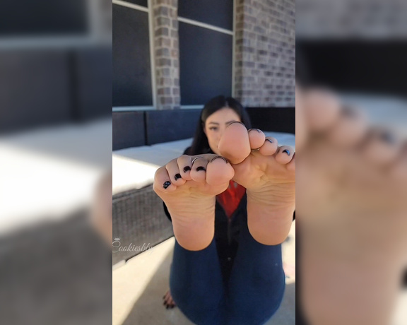 Cookiesbby OnlyFans - My toes look so tasty when I wiggle them in your face