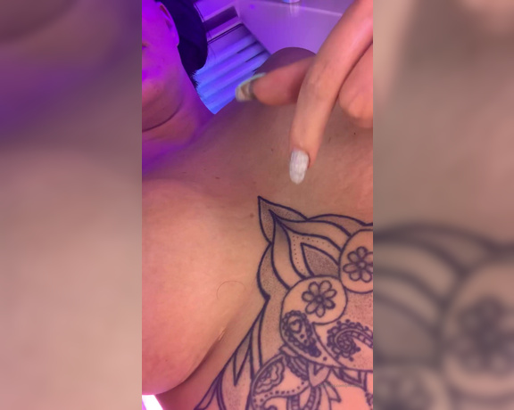 Jess and mike Jmmiller OnlyFans - So I thought after the amazing sex (video below) I would go for sunbed and relax and I thought I wou