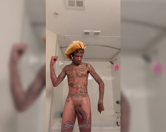 Prince Dark Magic aka Gaktrizzy OnlyFans - Who wanna take a shower with me