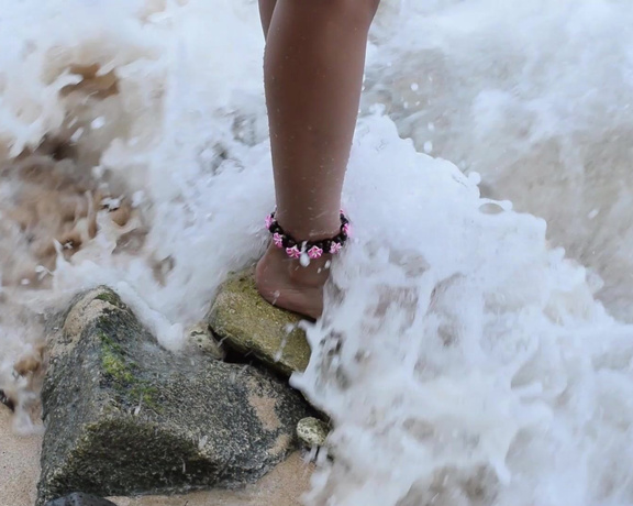 Aspen Snow Hawaii Beach Foot Worship