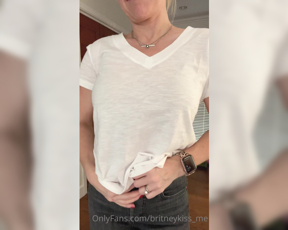 Britneykiss_me OnlyFans - Happy Hump Day! This mommy is running errands bright and early this morning! I just love wearing my