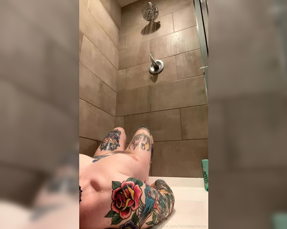 Lainabearrknee OnlyFans - Went live in the shower while suffering this morning w my monthly