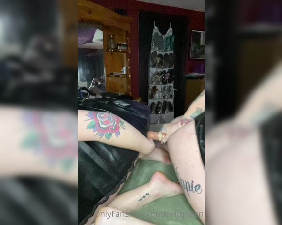 Lainabearrknee OnlyFans - Do you get super hard to our videos like this If so, go to my Amazon Wishlist Link located on my pro