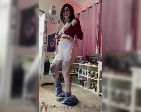 Lainabearrknee OnlyFans - Watch as Linda gives Bobby a sexy strip tease after work )
