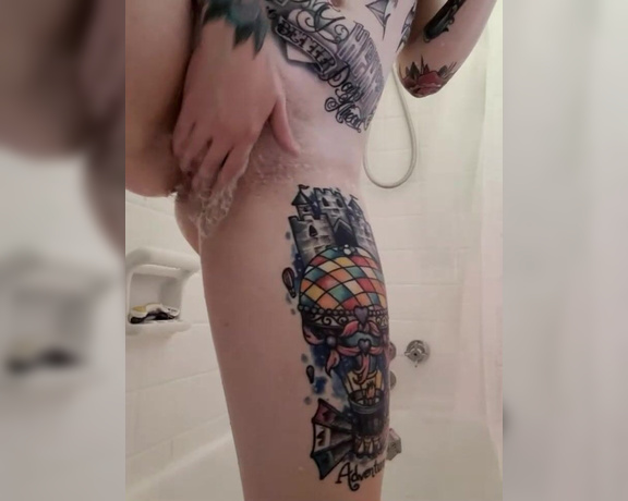 Lainabearrknee OnlyFans - Stream started at 12092020 0159 pm Shower Time