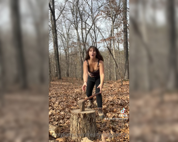 Maggie May aka Reallymaggiemay OnlyFans - Join me for an afternoon of splitting wood