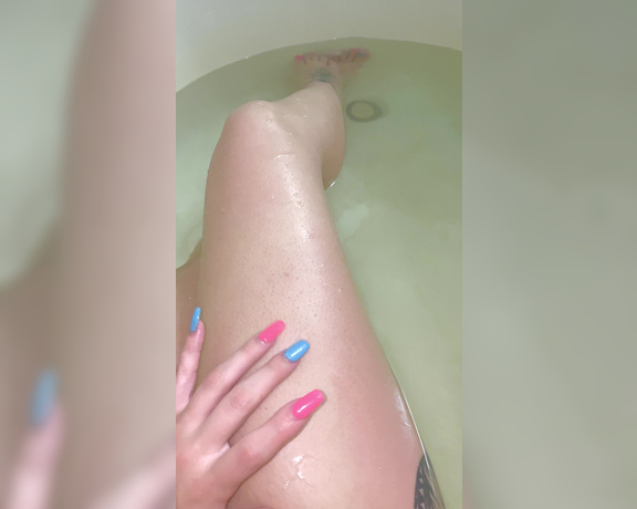 Mstriggahappy OnlyFans - Audio on I’m relaxing in the tub now who wants to make me cum