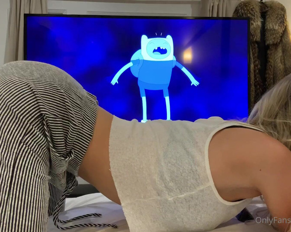 Kaylen aka Kaybaby1 OnlyFans - POV trying to distract you while you’re watching adventure time