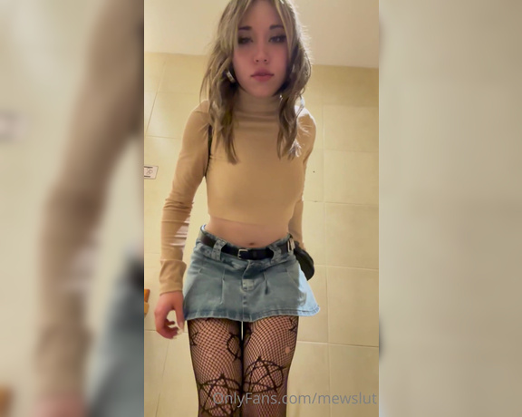 Mewqueen aka Mewslut OnlyFans- Sneaking into the bathroom to record this for you, lucky guy