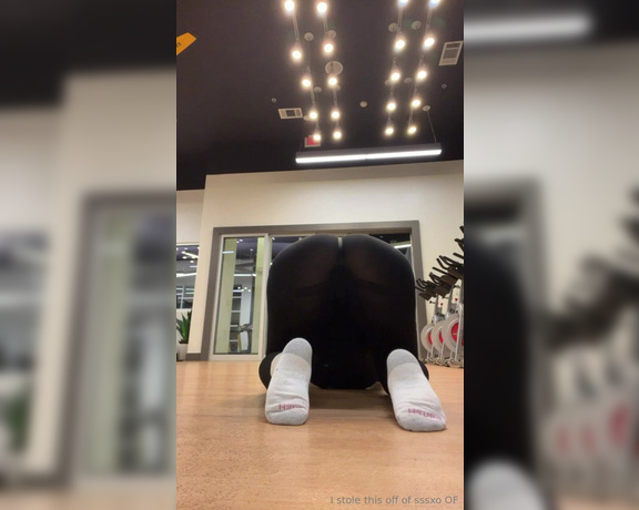 Big Titty Bri aka Sssxo OnlyFans - Early morning gym sesh I DID NOT KNOW MY LEGGINGS WERE THIS SEE THROUGH