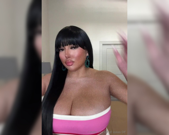 Big Titty Bri aka Sssxo OnlyFans - Definitely feel like my titties got bigger