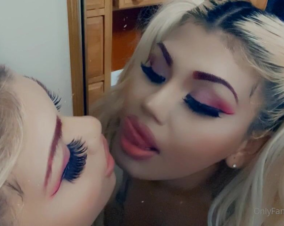 Chynaa Castro aka Chynaacastro OnlyFans - If only I had a twin