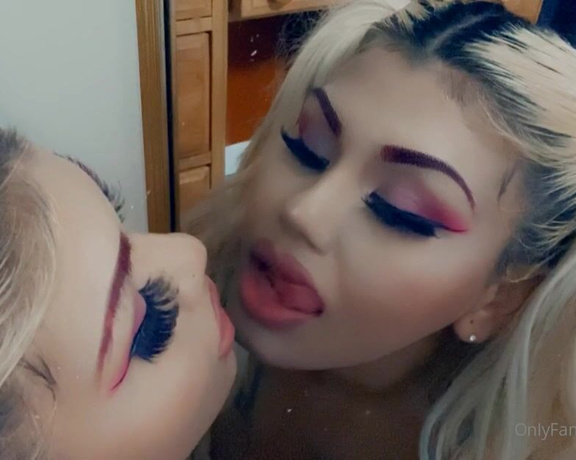 Chynaa Castro aka Chynaacastro OnlyFans - If only I had a twin