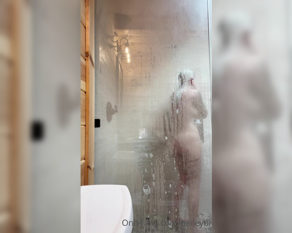 Bailey Johnson aka Baileybi OnlyFans - A little shower fun for you guys! Of course all tips get the dildo sucked to the glass video!!! 1