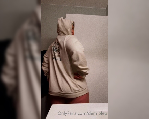 Demi Bleu aka Demibleu OnlyFans - Time for a shower after a long day