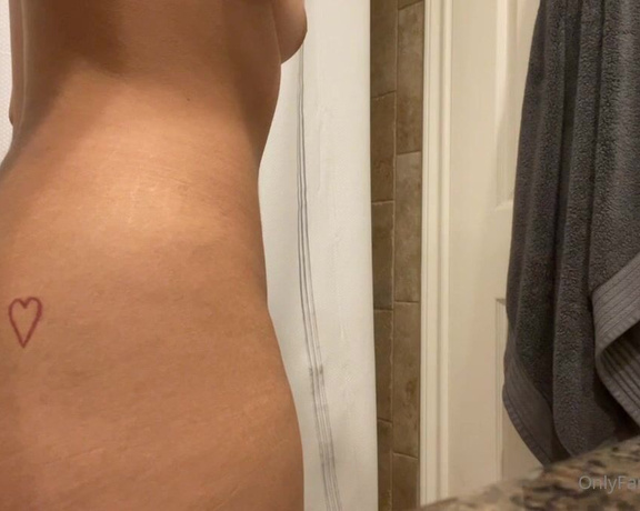 Theonlybiababy OnlyFans - Shaking my ass is my addiction