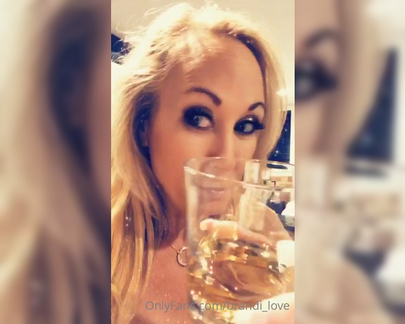 Brandi Love aka Brandi_love OnlyFans - Come join me and lets have a little fun!