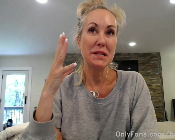 Brandi Love aka Brandi_love OnlyFans - Stream started at 06172020 0229 pm