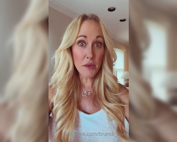Brandi Love aka Brandi_love OnlyFans - TGIF! What kind of F do you need this weekend I hope you have a great Friday, and keep an eye out fo
