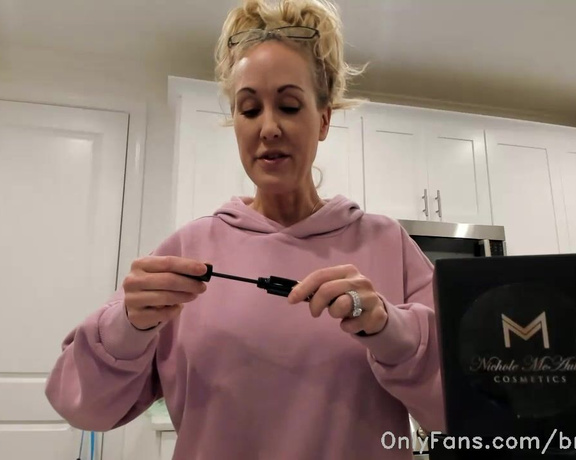 Brandi Love aka Brandi_love OnlyFans - Stream started at 02172021 0159 am Lets keep one another warm!